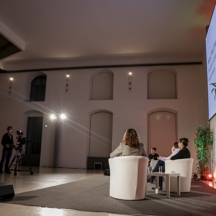 Science Talk Wissenschaft zwischen Zustimmung und Skepsis - Wie das Vertrauen (wieder) gestärkt werden kann am 28.02.2022 - Bild Nr. 10242