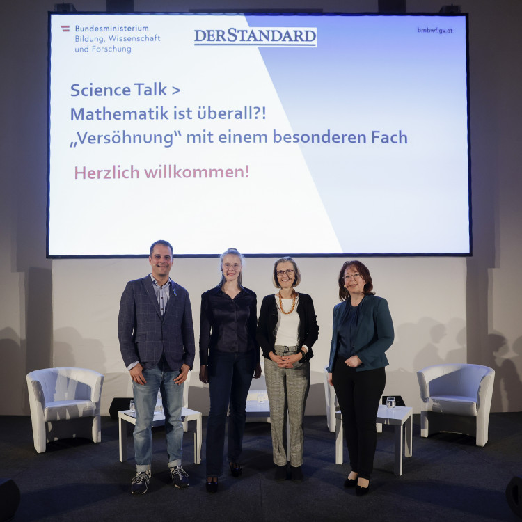 Vorschau Science Talk &gt; Mathematik ist überall?! „Versöhnung“ mit einem besonderen Fach 19.09.2022
