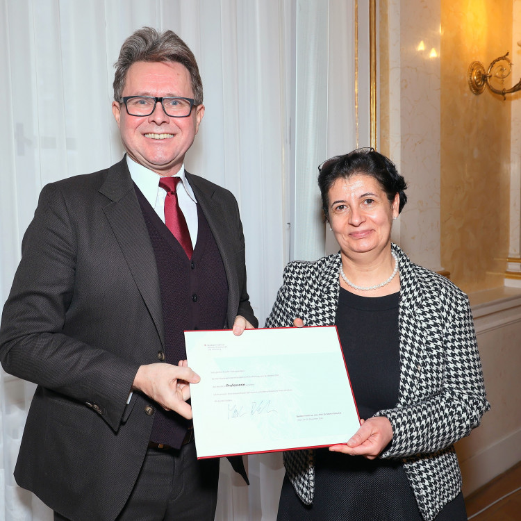 Vorschau Auszeichnung verdienter Persönlichkeiten