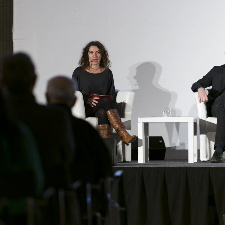 Vorschau Science Talk &gt; Zeitreisen in die Vergangenheit? Wie wir uns digital verewigen können am 21.11.2022