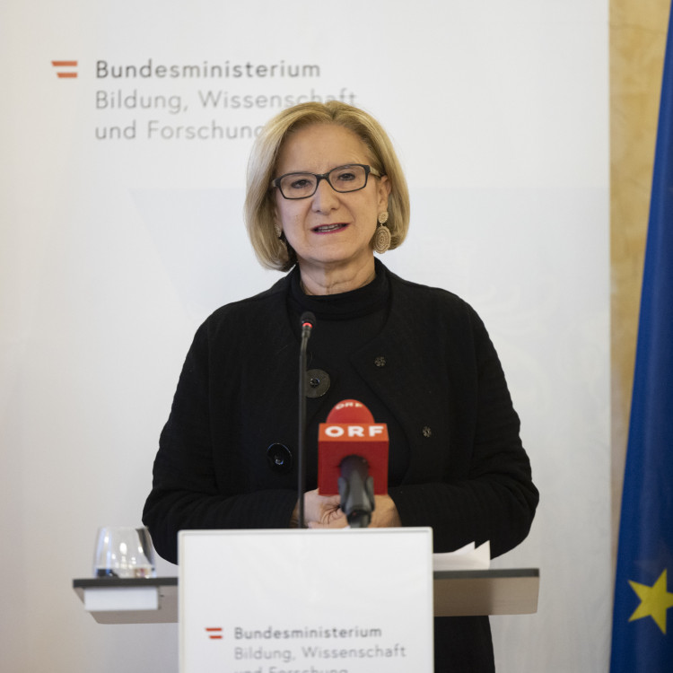 Ehrenkreuz für Wissenschaft und Kunst I. Klasse an ISTA-Präsident Thomas Henzinger - Bild Nr. 11424
