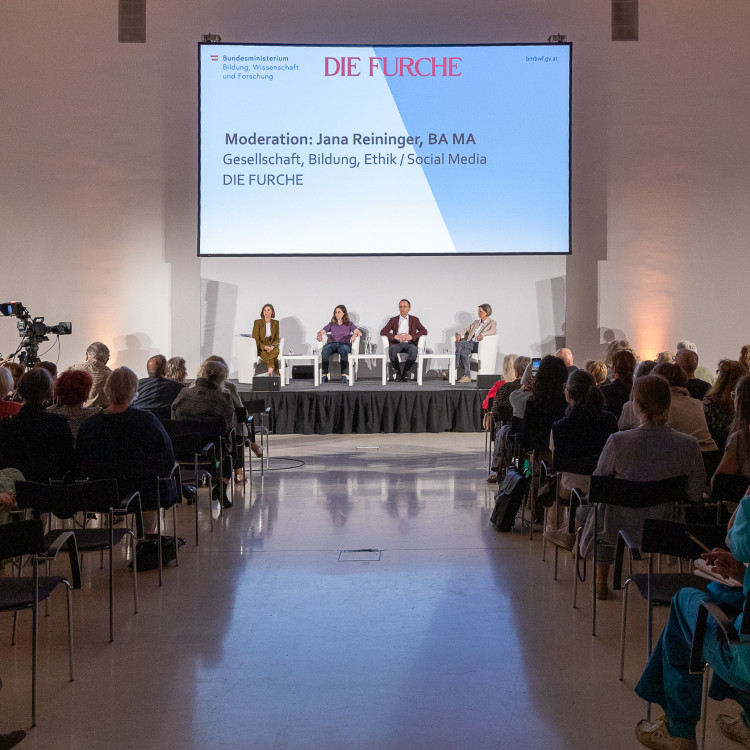 Vorschau Science Talk > Wozu sind Freunde/Freundinnen da? Freundschaft aus interdisziplinärer Perspektive, 22. Mai 2023