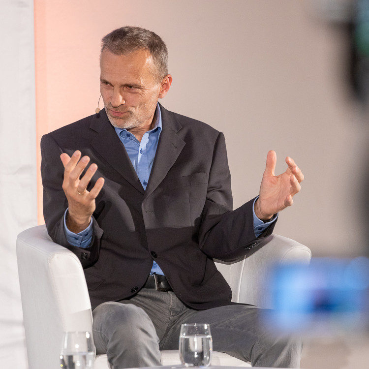 Science Talk > Arbeit und Freizeit im Ungleichgewicht? Wissenschaftliche Zugänge zu einem aktuellen Thema, 12. Juni 2023 - Bild Nr. 12372