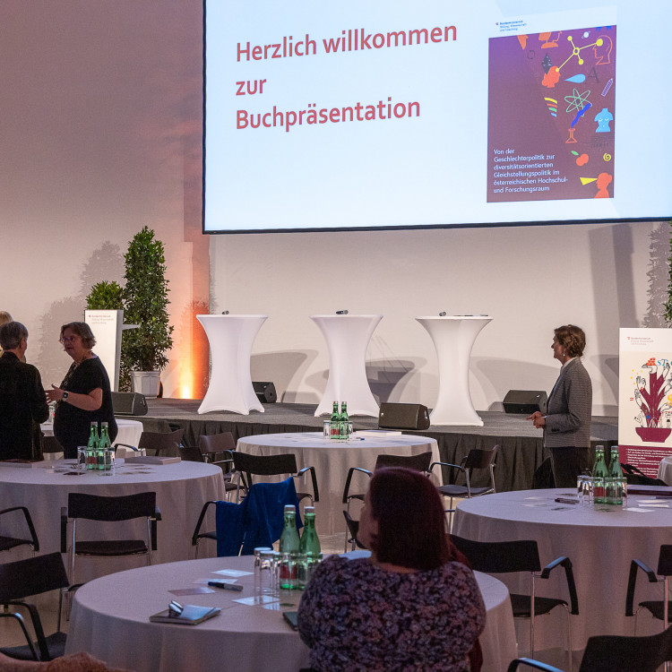 Vorschau Buchpräsentation: Von der Geschlechterpolitik zur diversitätsorientierten Gleichstellungspolitik im österreichischen Hochschul- und Forschungsraum