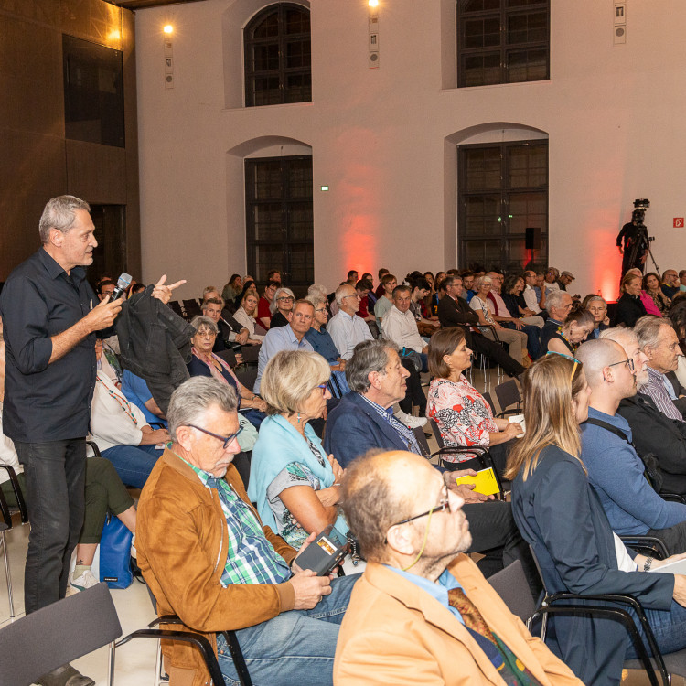 Science Talk > Künstliche Intelligenz - worauf vertrauen wir noch? 25. September 2023 - Bild Nr. 12743