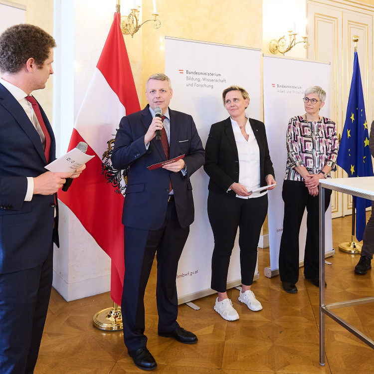 Verleihung des Österreichischen Staatspreises für Erwachsenenbildung 2024 - Bild Nr. 13400