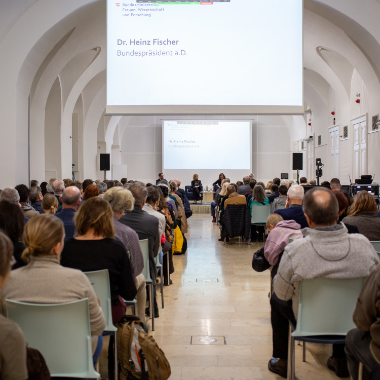 Vorschau Science Talk > Was braucht unsere Demokratie? Über die Rolle und Verantwortung unserer Hochschulen am 12. Jänner 2026