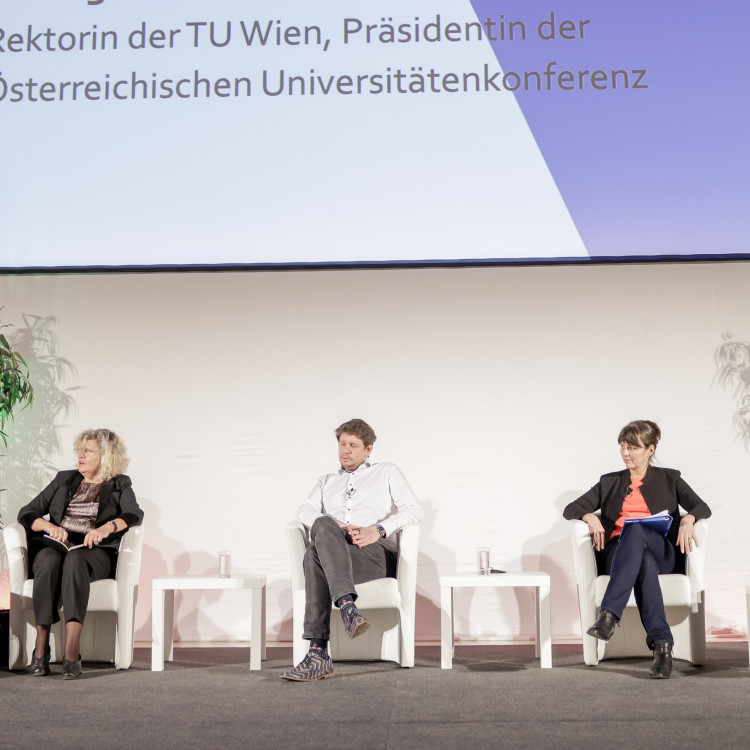 Science Talk Wissenschaft zwischen Zustimmung und Skepsis - Wie das Vertrauen (wieder) gestärkt werden kann am 28.02.2022 - Bild Nr. 10238