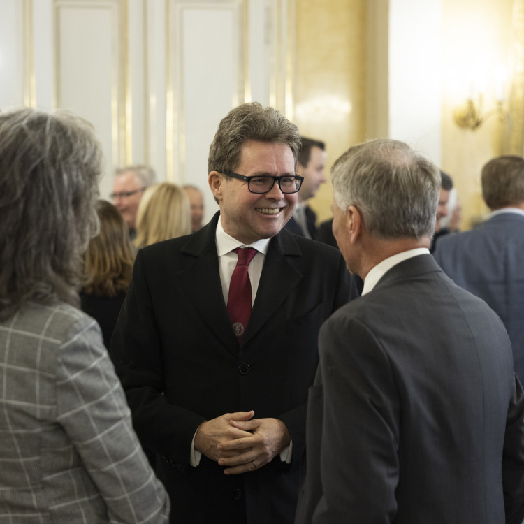 Ehrenkreuz für Wissenschaft und Kunst I. Klasse an ISTA-Präsident Thomas Henzinger - Bild Nr. 11409