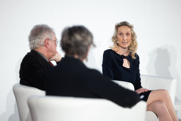 Science Talk spezial > Unendliches Meer - Singende Mäuse - Faszinierende Krake - Errungenschaften der Pandemie mit Preisverleihung Wissenschaftsbuch des Jahres am 28.03.2022