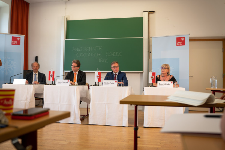 Pressekonferenz zum Projektstart: Anerkannte Europäische Schule im Großraum Innsbruck - Bild Nr. 10644 - Vorschau
