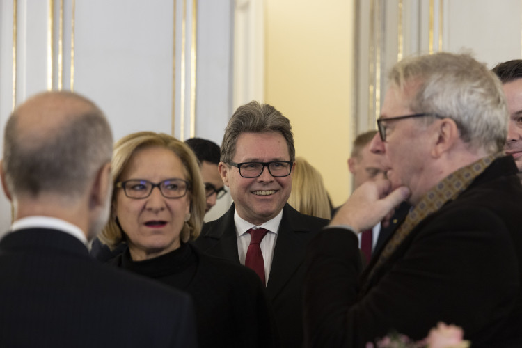 Ehrenkreuz für Wissenschaft und Kunst I. Klasse an ISTA-Präsident Thomas Henzinger - Bild Nr. 11406 - Vorschau