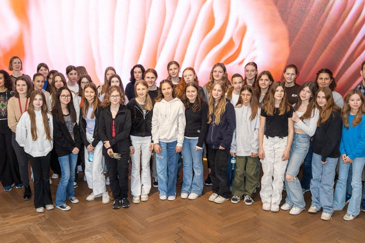 Girls' Day im Zeichen von Wissenschaft und Forschung: Bildungsminister begleitet Schülerinnen ins Naturhistorische Museum - Bild Nr. 12289 - Vorschau