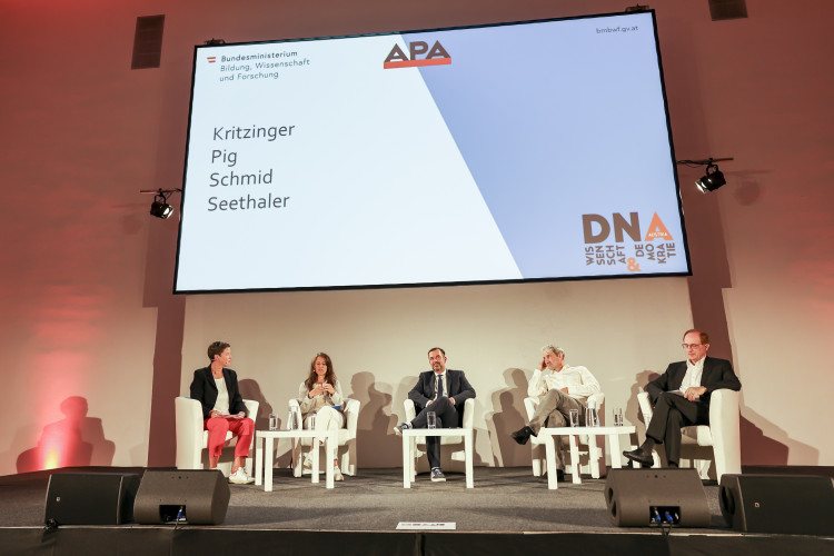 Science Talk > Was ist die Kunst der Politik? Herausforderungen durch Desinformation und Fake News am 9. September 2024 - Bild Nr. 13930 - Vorschau