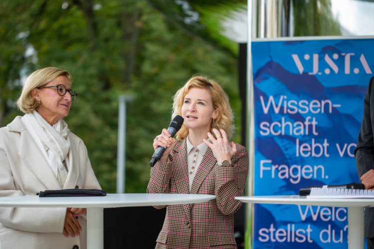 Feierliche Eröffnung des VISTA Science Experience Centers am ISTA Campus am 2. Oktober 2025 - Bild Nr. 16129 - Vorschau