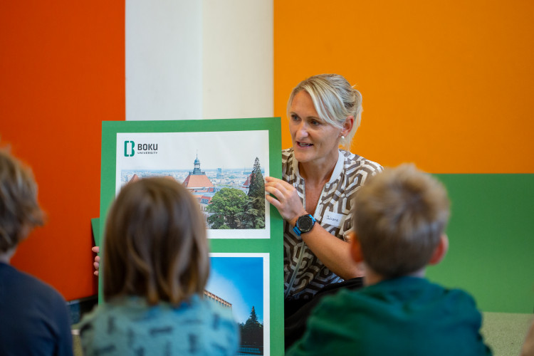 Forschung von klein auf: Wissenschaftsbotschafter:innen besuchen Kindergärten und Horte - Bild Nr. 16142 - Vorschau