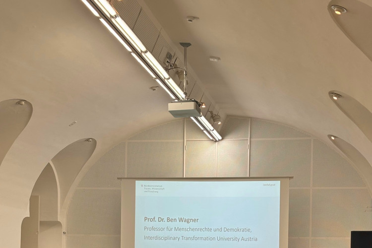 Science Talk > Technik mit Verantwortung? Möglichkeiten und Grenzen in Zeiten von KI und Digitalisierung - Bild Nr. 16506 - Vorschau