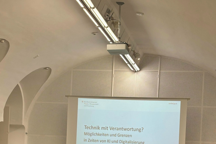Science Talk > Technik mit Verantwortung? Möglichkeiten und Grenzen in Zeiten von KI und Digitalisierung