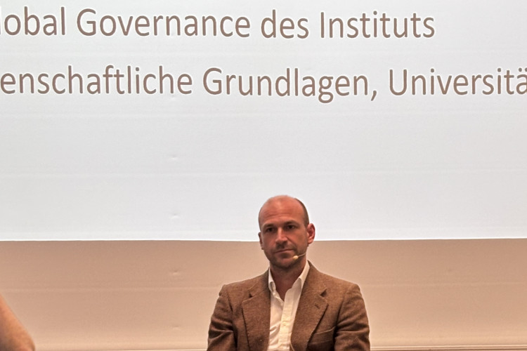 Science Talk > Friedens- und Konfliktforschung Welcehn Beitrag kann sie zur aktuellen weltpolitischen Lage leisten? - Bild Nr. 16630 - Vorschau